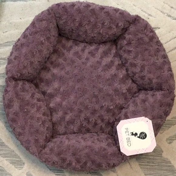Coco Lane Couture pet bed - Picture 1 of 3